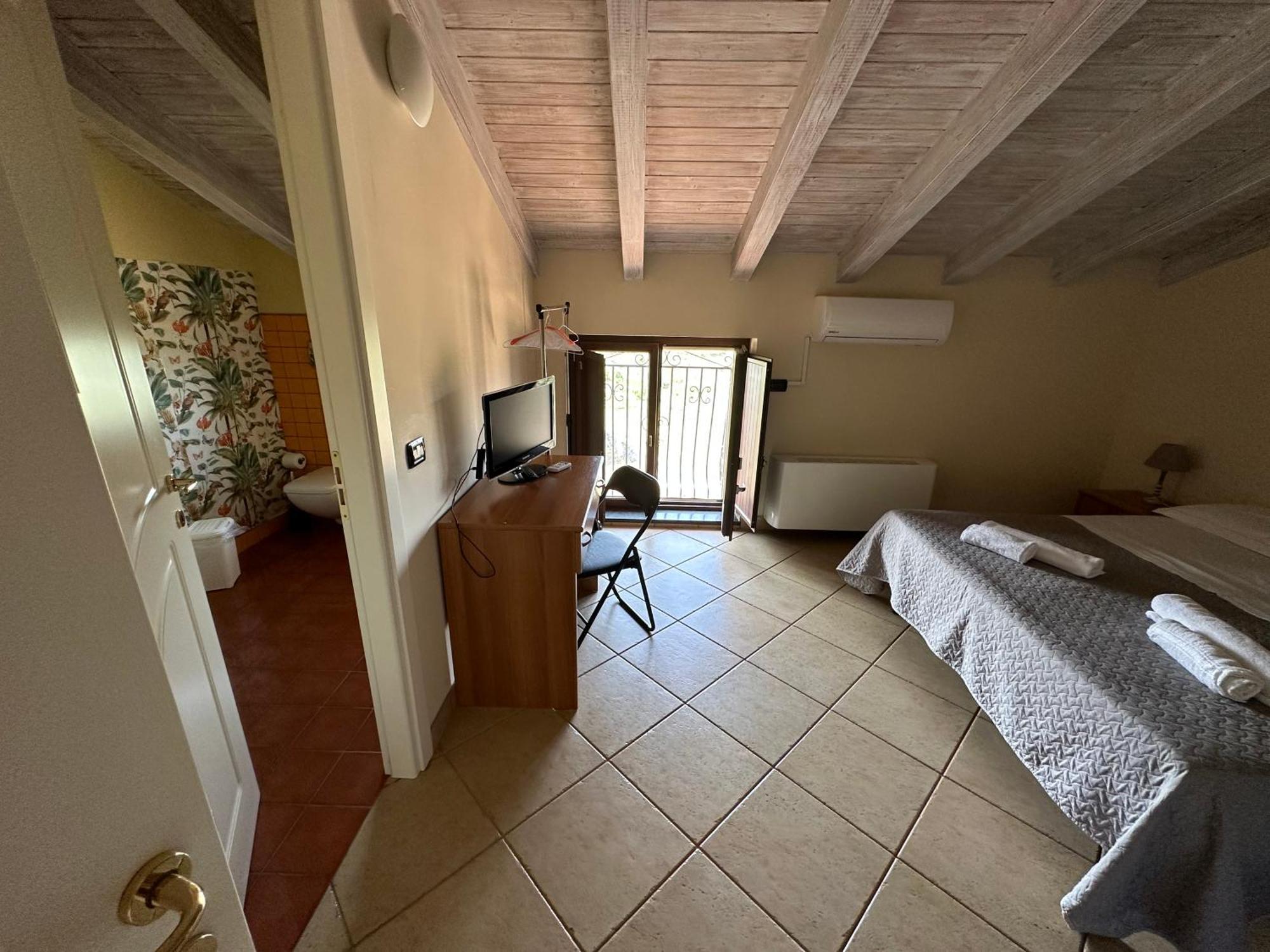 Hotel Ranch Simeto Paterno  Zimmer foto
